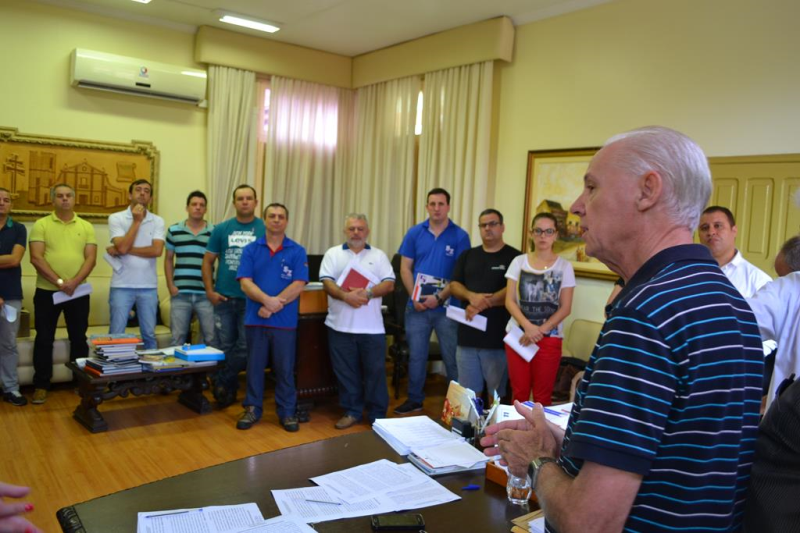 Assinados 27 contratos para implantação de empresas no Distrito Industrial 